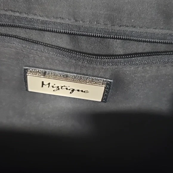 Sold - Picture 2 of 6